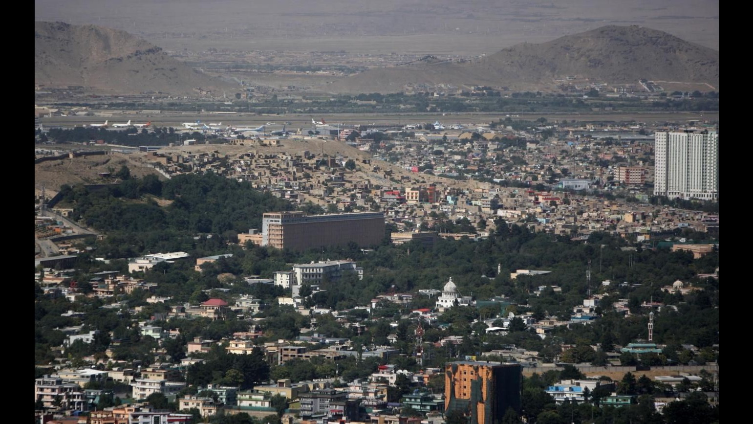 Afghanistan, corteo a Kabul contro talebani e colloqui pace