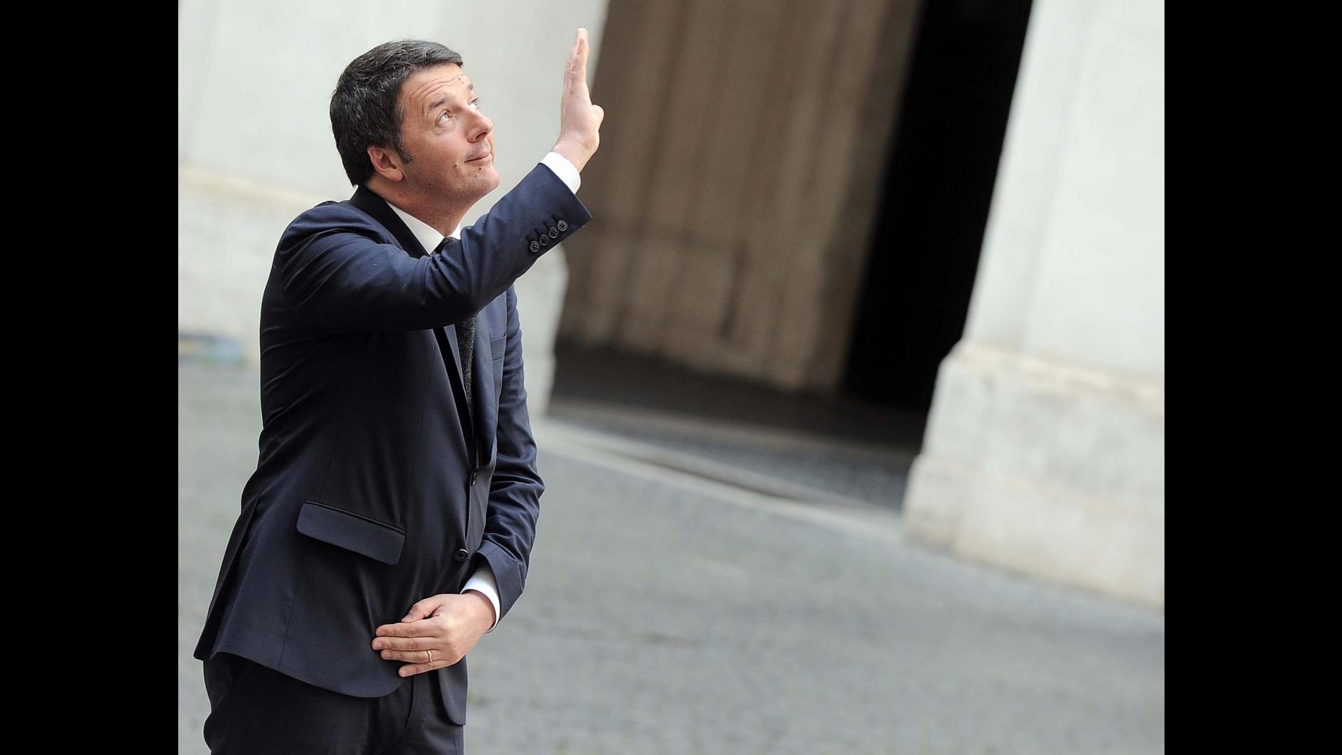 Varese, Renzi in visita allo stabilimento AgustaWestland a Vergiate