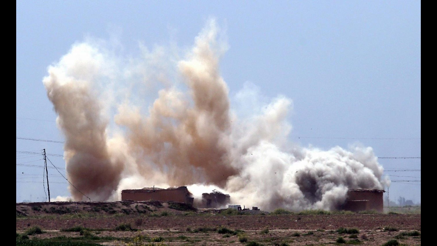 Isis, coalizione: Eseguiti 13 raid aerei in Iraq da mercoledì mattina