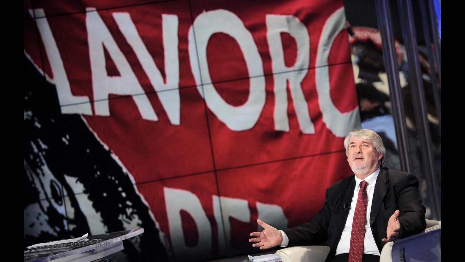 Lavoro, Poletti: Migliorare performance centri pubblici impiego