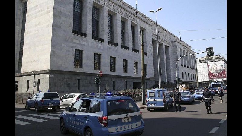 Spari Tribunale, funerali di Stato per le vittime. Gip convalida l’arresto di Giardiello
