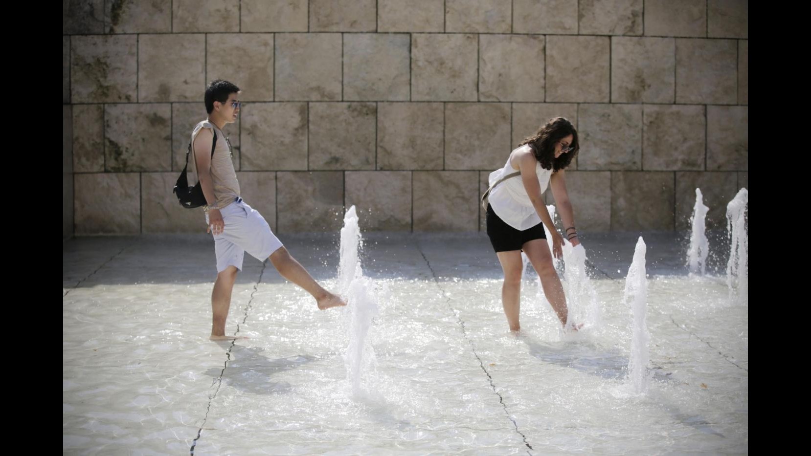 Italia spaccata in due: caldo africano al Centrosud, fresco al Nord