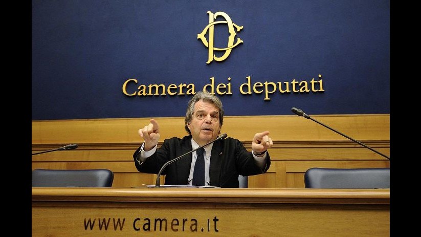 Def, Brunetta: Renzi è sotto di 16 miliardi e dice ha tesoretto di 1,5