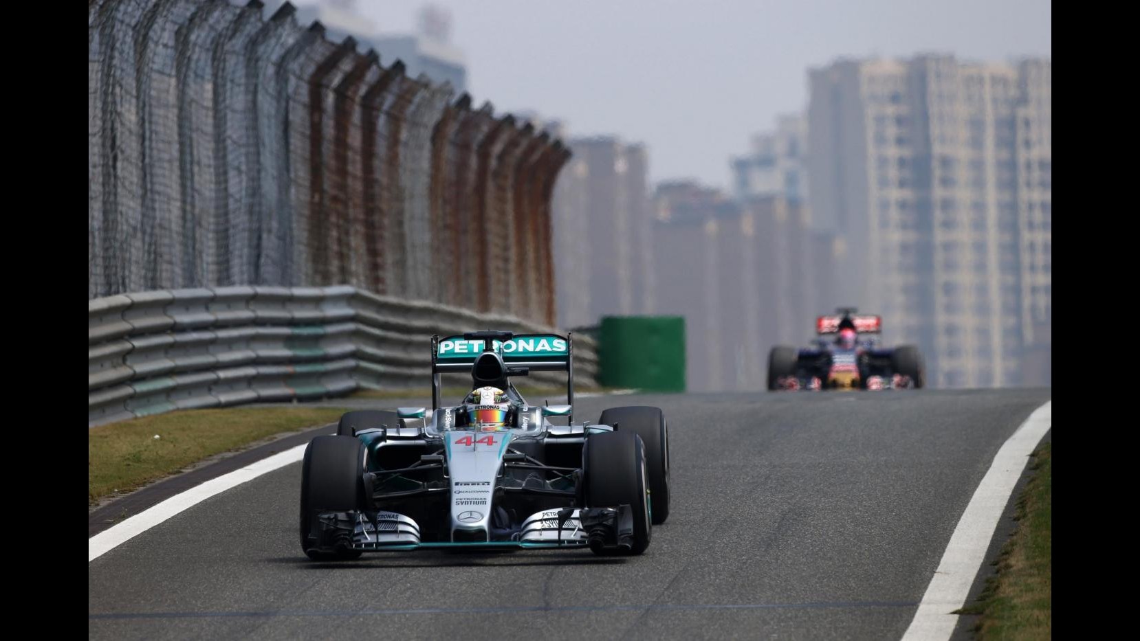 Fi, Gp Cina: Hamilton domina le seconde libere, poi Rakkonen. Vettel quarto