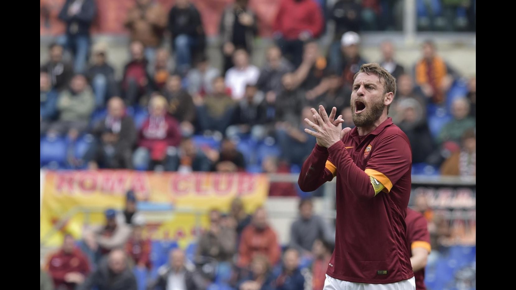 Calcio, Roma: microfrattura vertebra dorsale per De Rossi