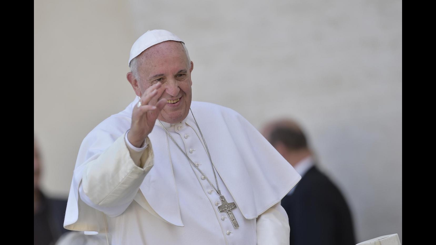 Monito del Papa: Bambini non sono errore, su loro non cadano nostre colpe