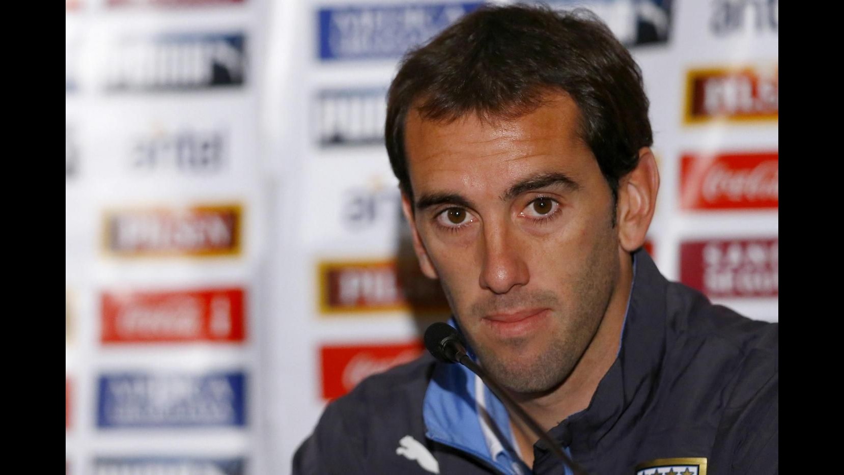 Atletico Madrid: Godin rinnova e chiede compenso per sorella