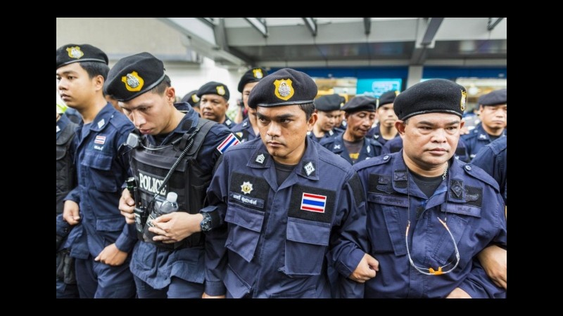 Thailandia, bomba esplode in centro Bangkok: 5 morti e 20 feriti