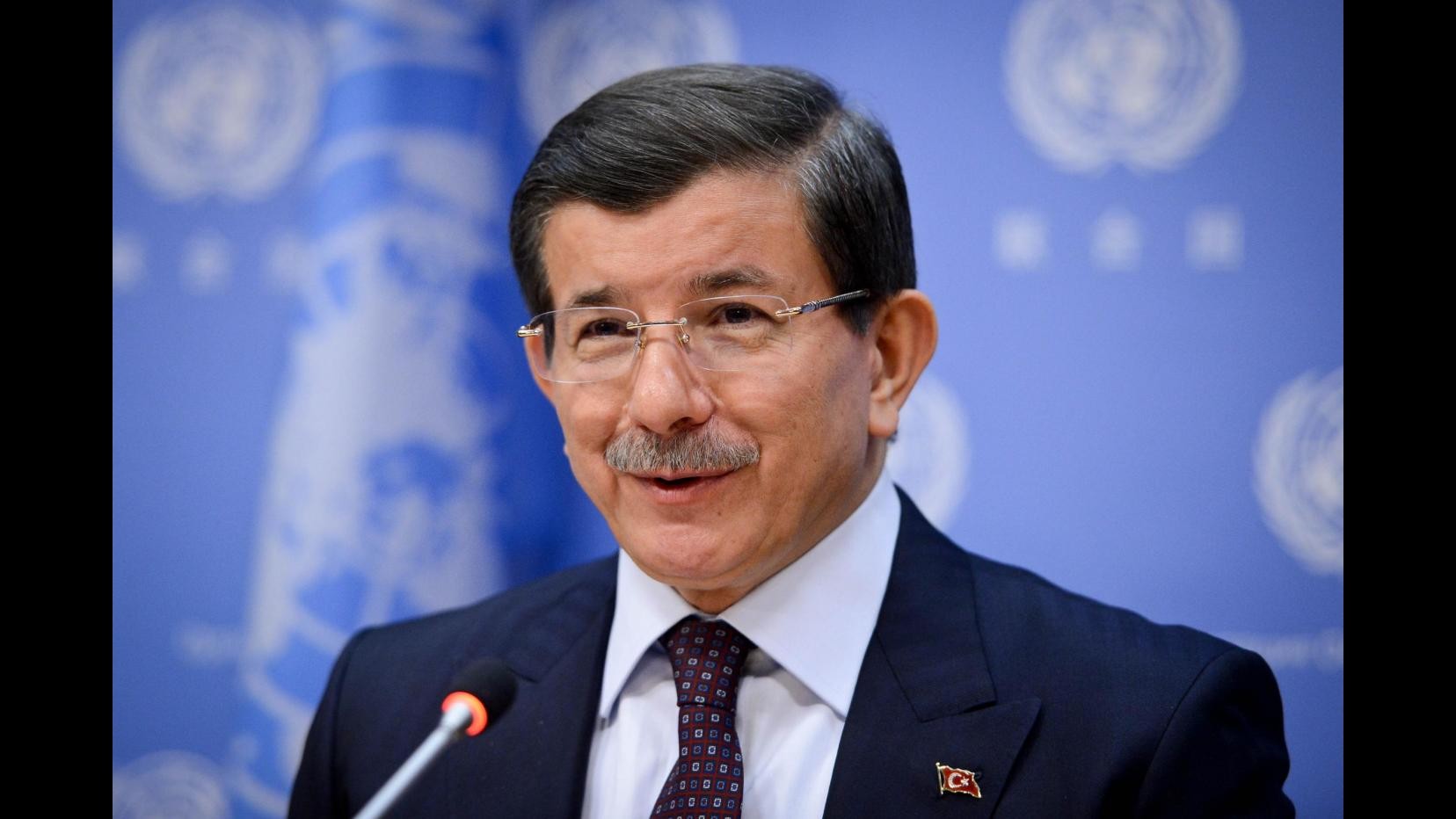 Turchia, primo ministro Davutoglu: Elezioni anticipate da tenere il prima possibile