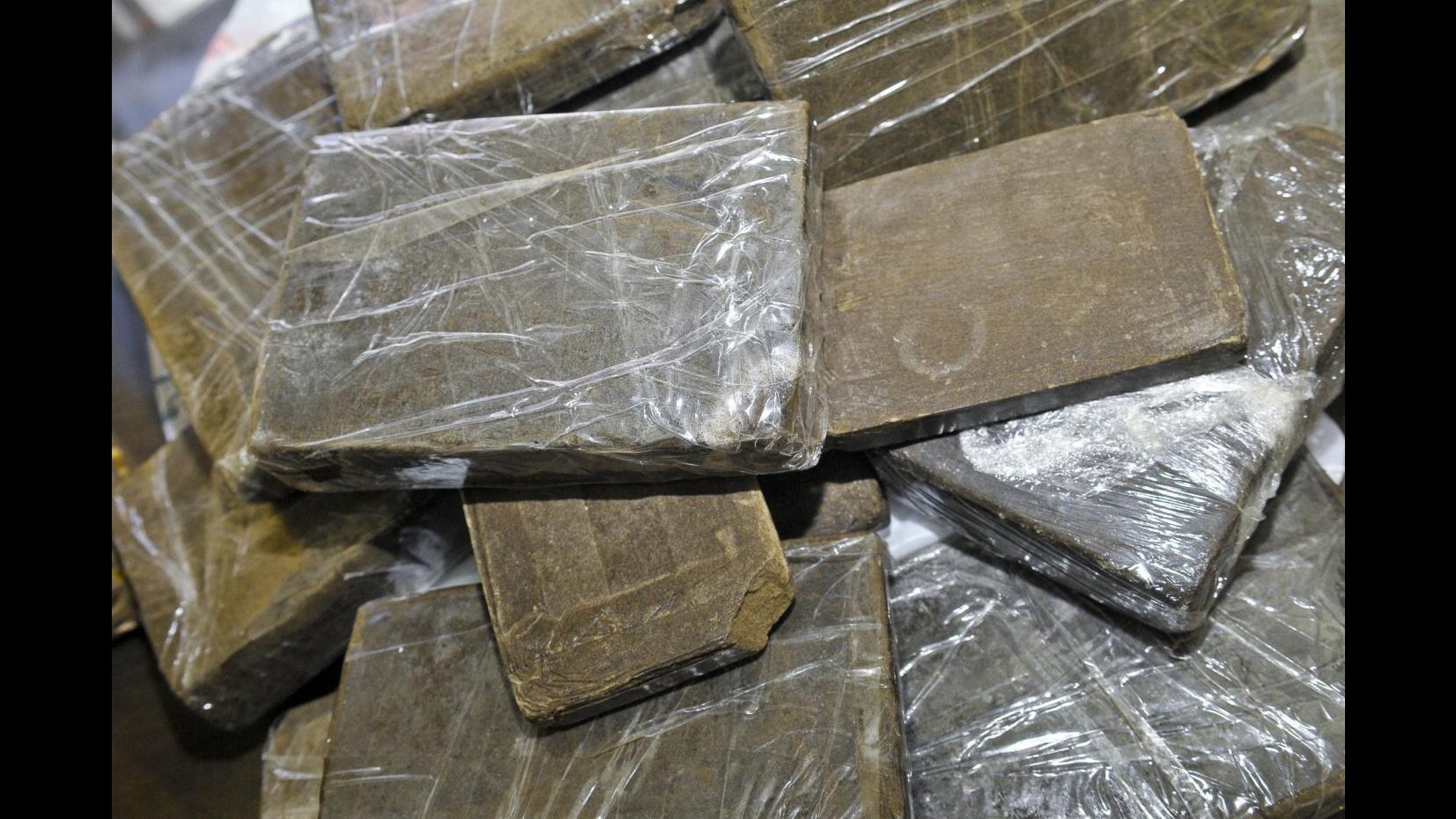 Roma, blitz antidroga al Flaminio: arresti e denunce tra giovanissimi