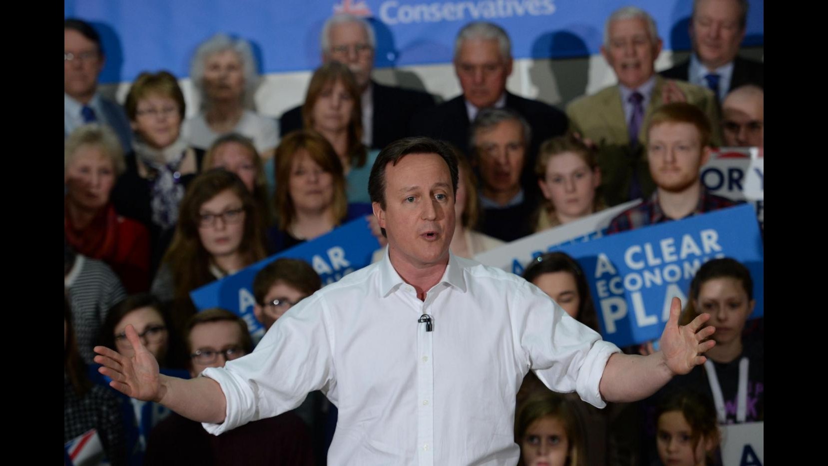Regno Unito, oltre 100 compagnia esprimono sostegno a governo Cameron