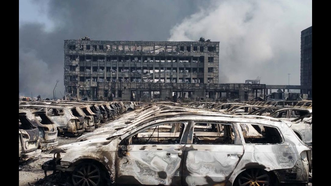Cina, esplode magazzino di prodotti pericolosi a Tianjin: 50 morti e 700 feriti