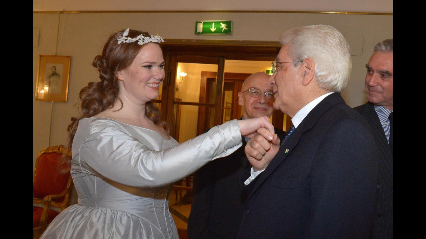 Quirinale, Mattarella a prima Opera: accolto da applausi cittadini