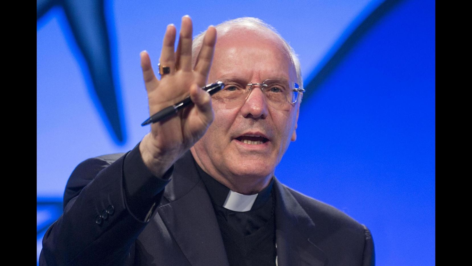 Immigrazione, monsignor Galantino (Cei): Governo del tutto assente