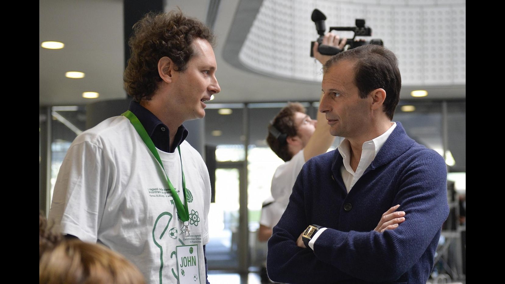 Elkann: Sarò a stadio per Italia. Conte? Saluto sempre tutti. Felice per la Ferrari