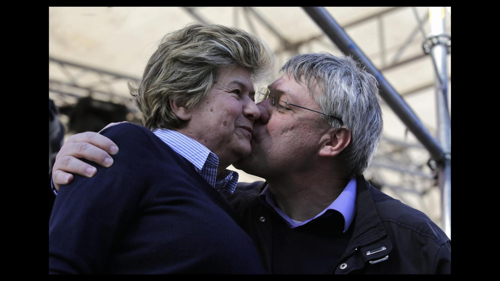 Camusso: Bacio con Landini? Non prendo lezioni affettività da Cofferati