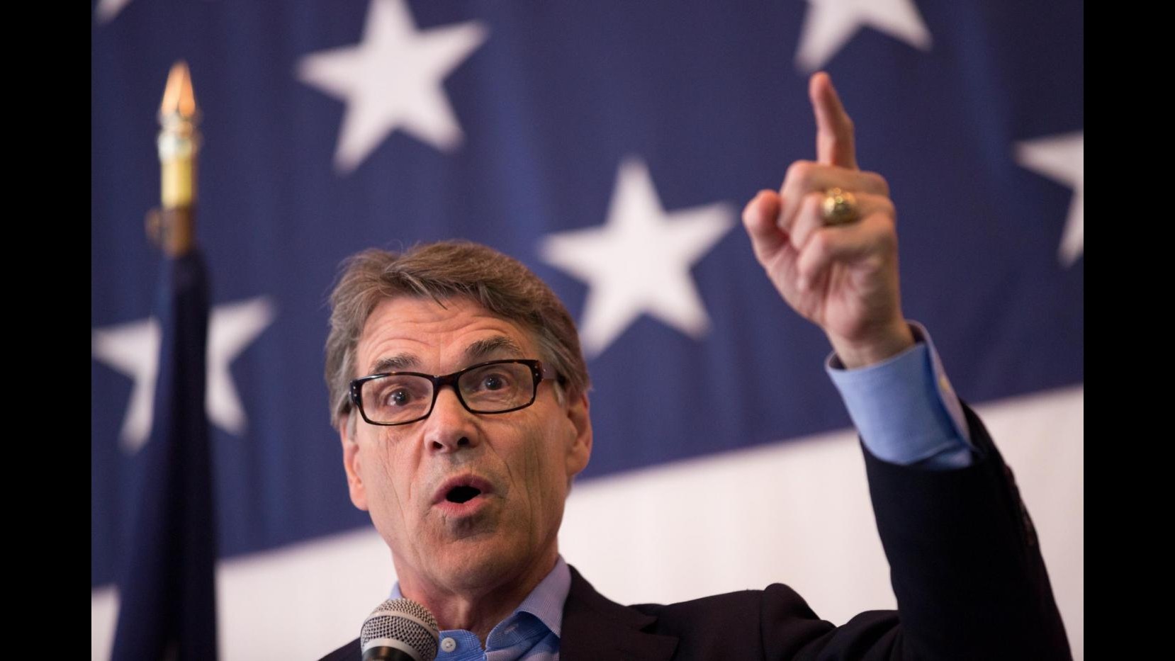 Rick Perry è in disgrazia: non paga più lo staff per la campagna elettorale