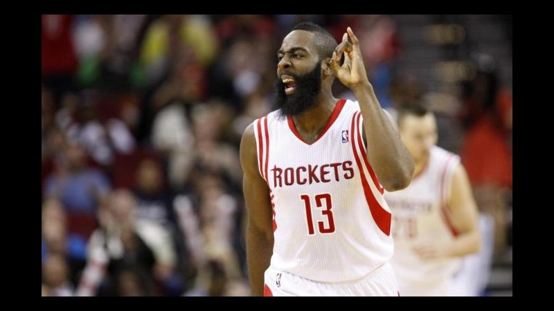 Basket, Harden passa da Nike ad Adidas per 200 milioni