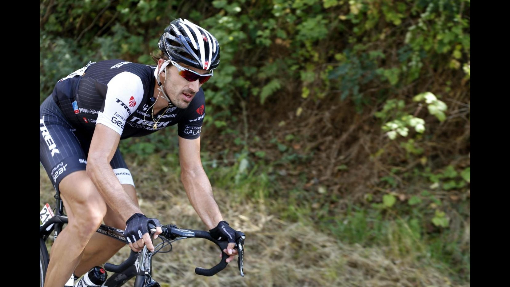 Ciclismo, 2 vertebre fratturare: Cancellara ko per Giro Fiandre e Roubaix