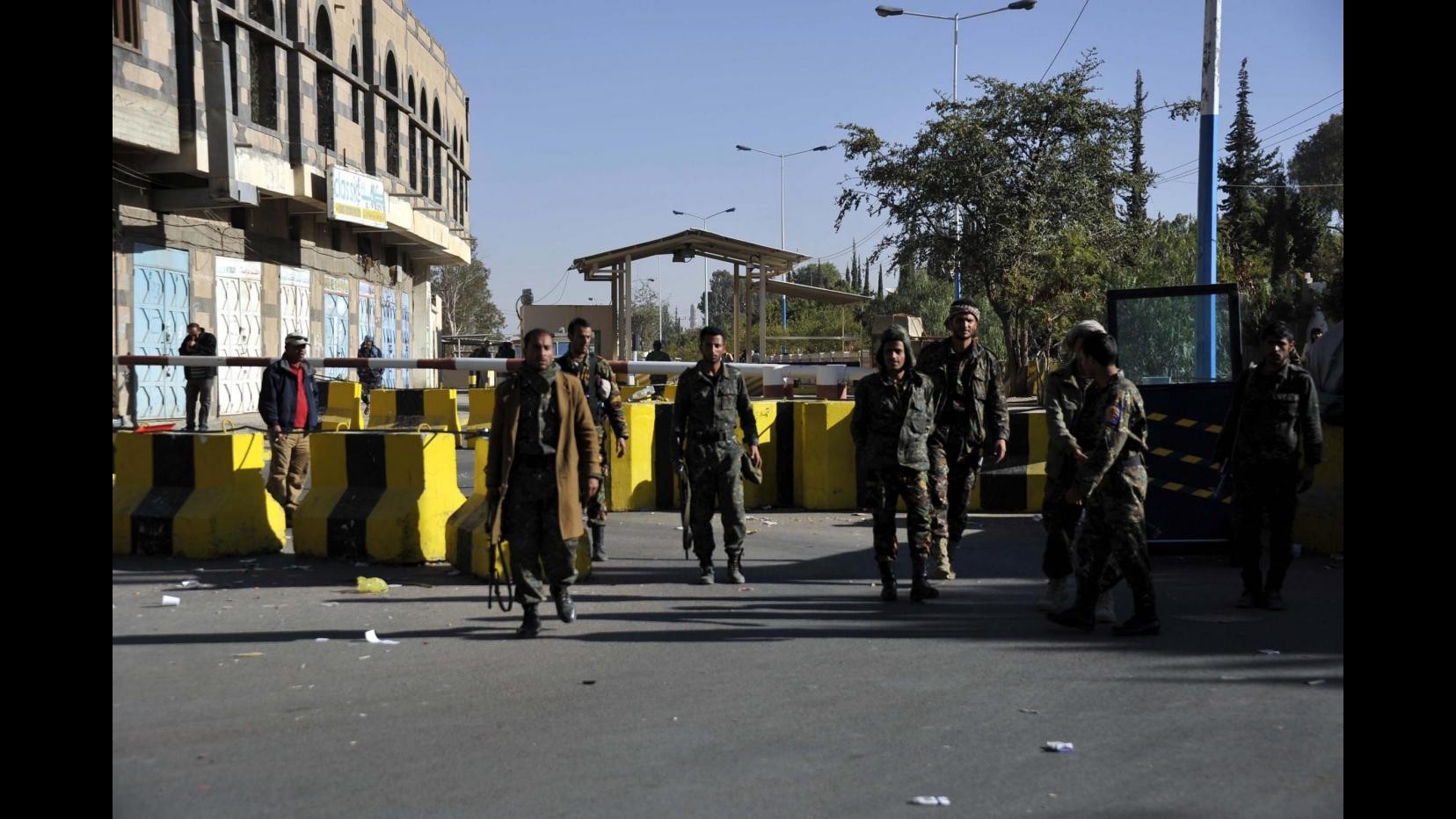 Yemen, Usa e Regno Unito sostengono raid sauditi. Cina: Molto preoccupati