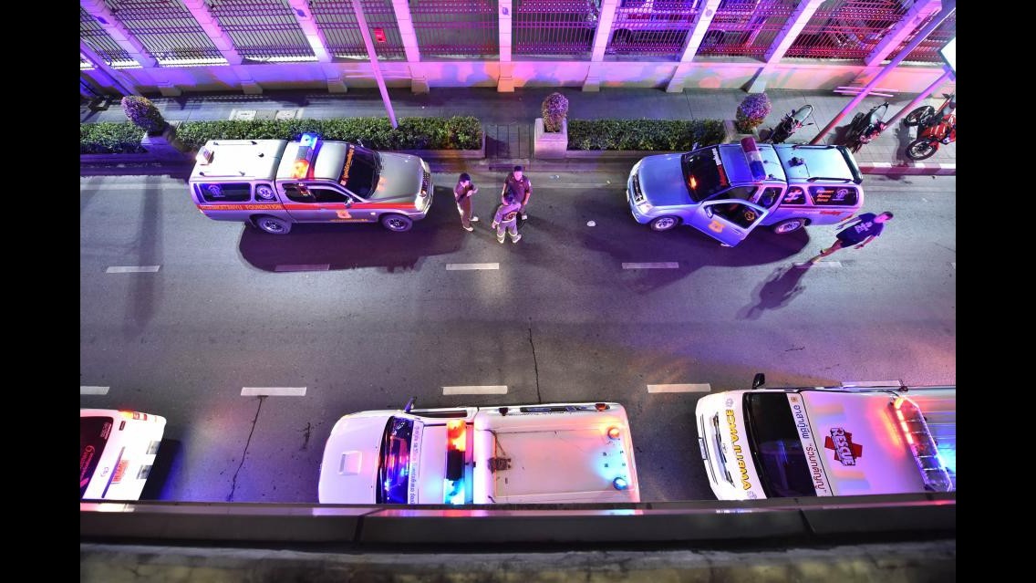 Bomba nel centro di Bangkok, arrestato il presunto attentatore: è uno straniero