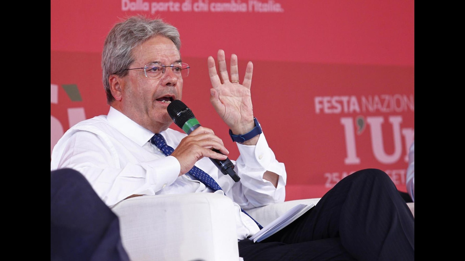 Migranti, il ministro Gentiloni: Ora siamo davvero tutti coinvolti