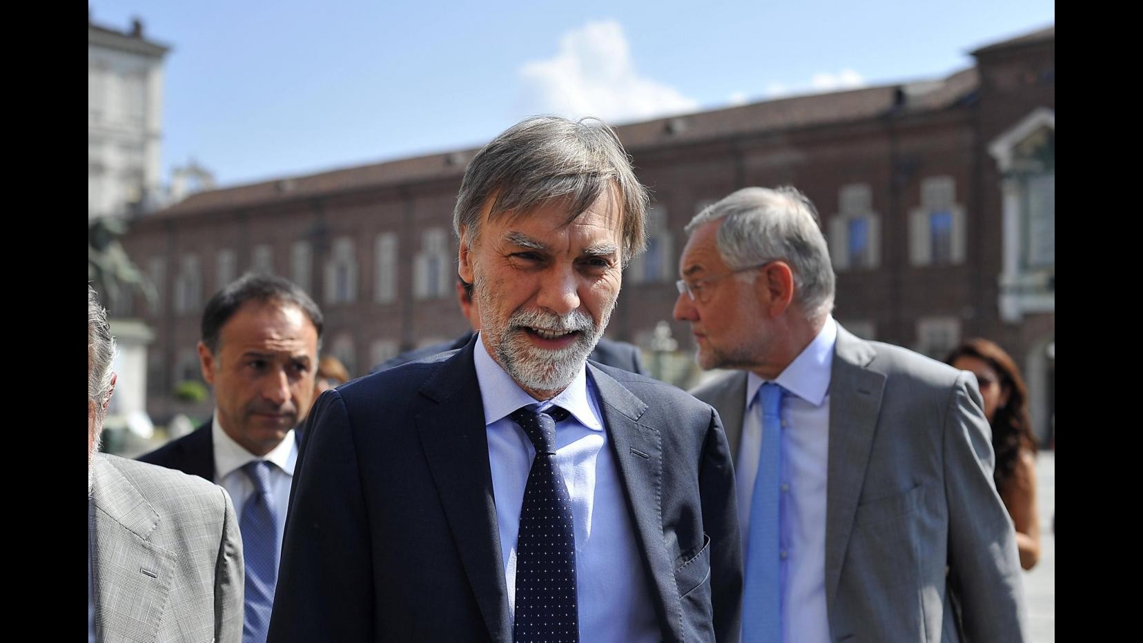Crisi, Delrio: Dobbiamo spingere su crescita e occupazione
