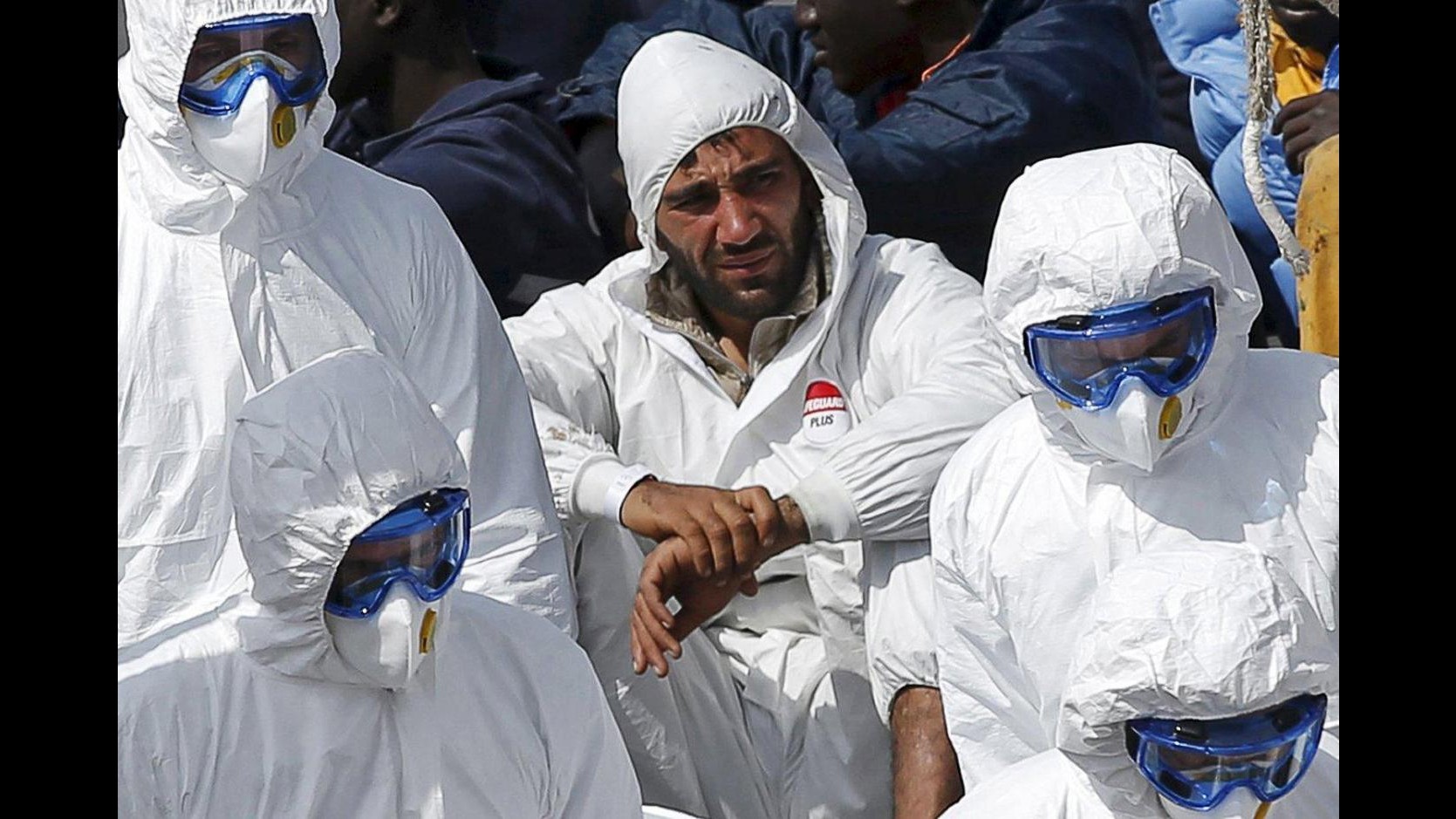 Sbarchi, parla il fratello dello scafista: Costretto con le armi a pilotare barcone