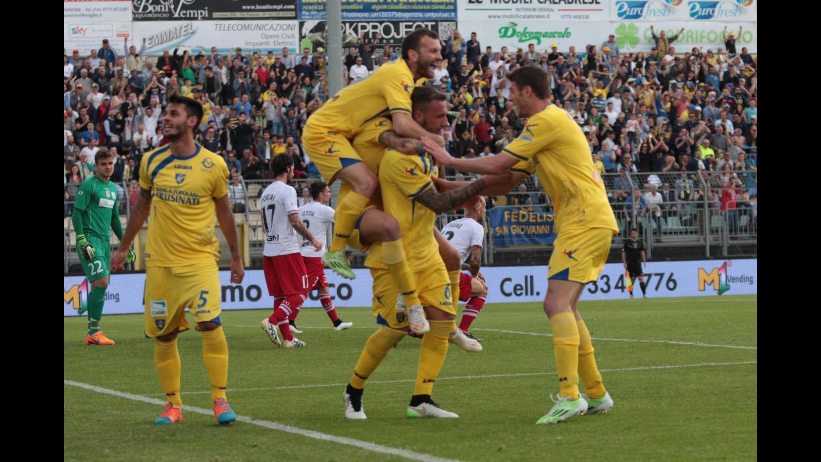 Serie B, il Frosinone rimanda la festa del Carpi. Il Vicenza vince ed è secondo