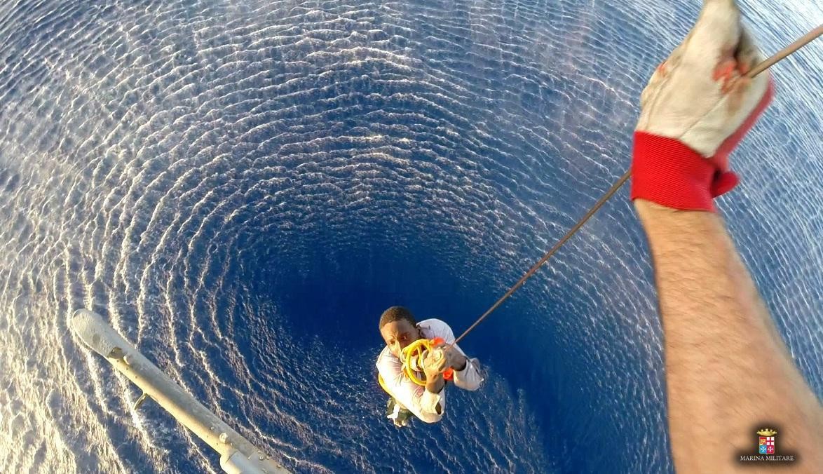 Sbarchi, Unhcr: 300mila hanno attraversato mar Mediterraneo in 2015. Oltre 2.500 morti