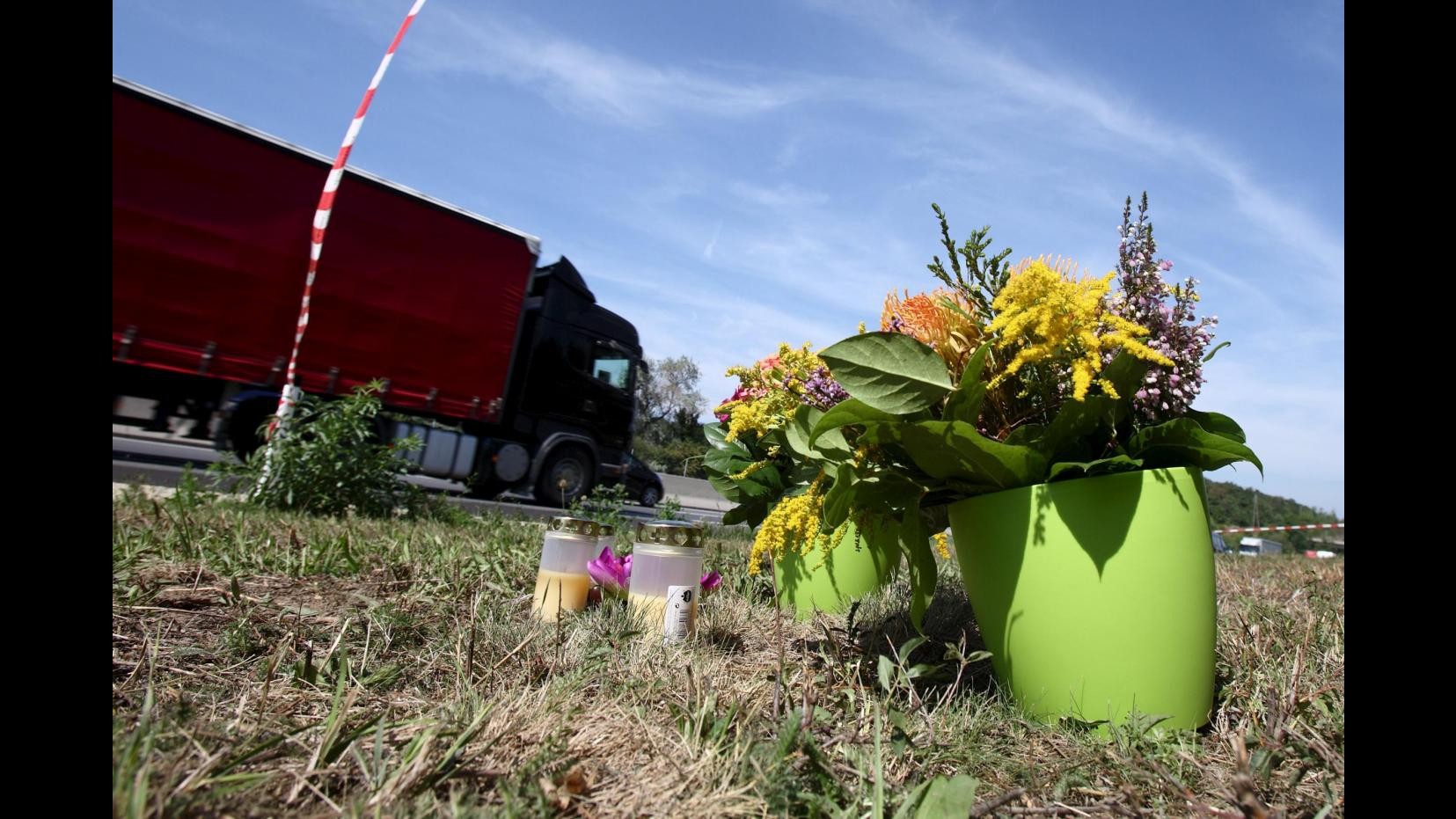 Austria, in camion abbandonato 71 morti: anche 4 bambini. Tre arresti in Ungheria
