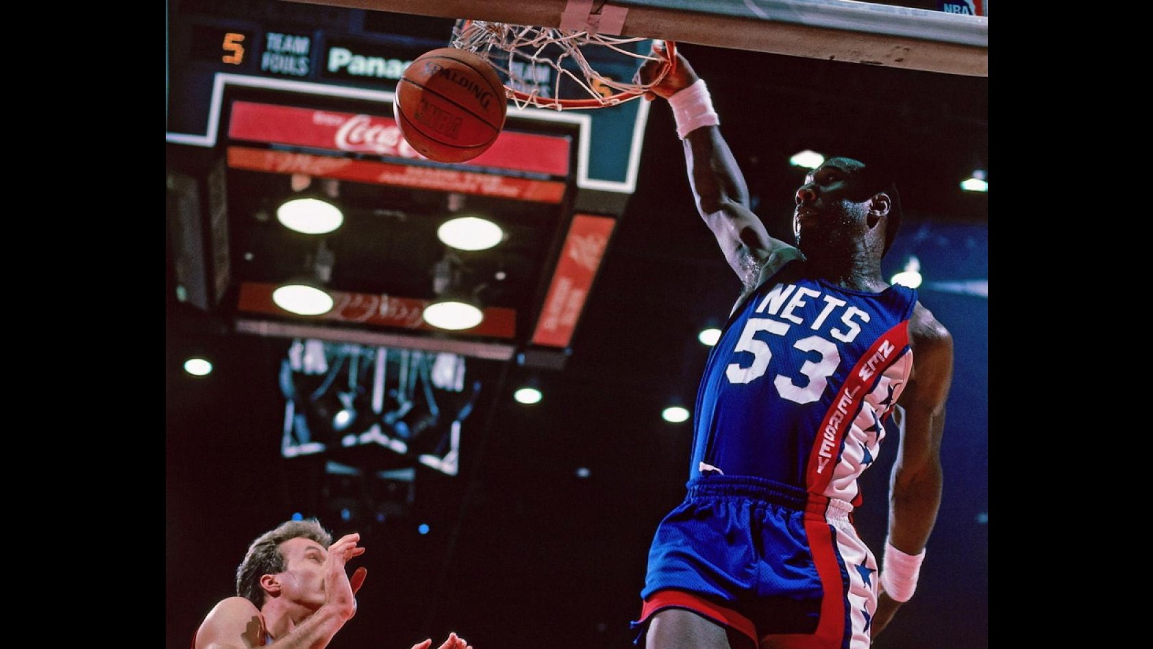 Basket, addio a Darryl Dawkins, giocò anche a Torino e Milano