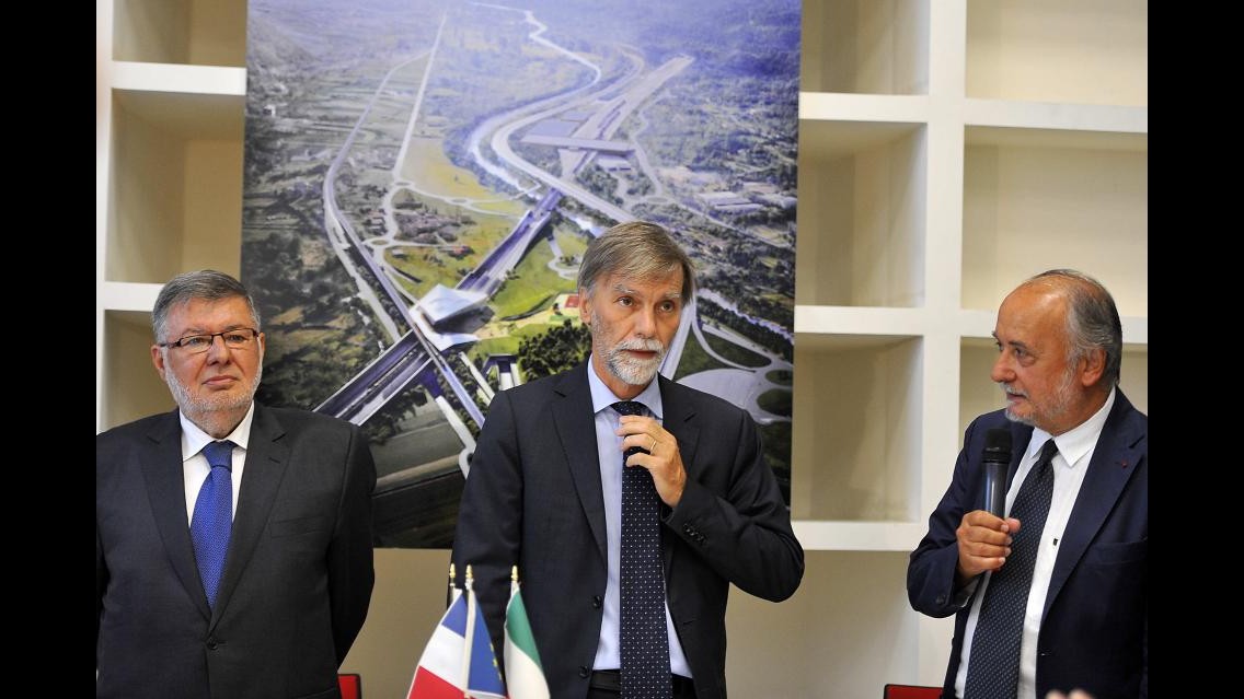 Tav, Delrio incontra i sindaci della Valsusa: Le compensazioni sono garantite