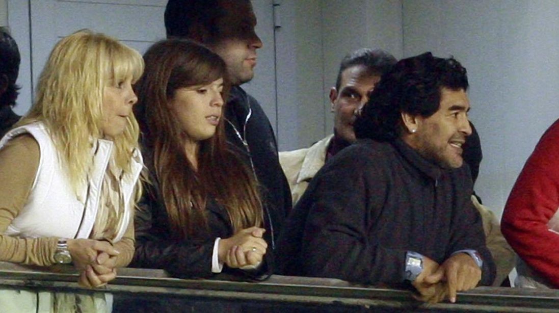 Fallito tentativo conciliazione tra Maradona ed ex moglie
