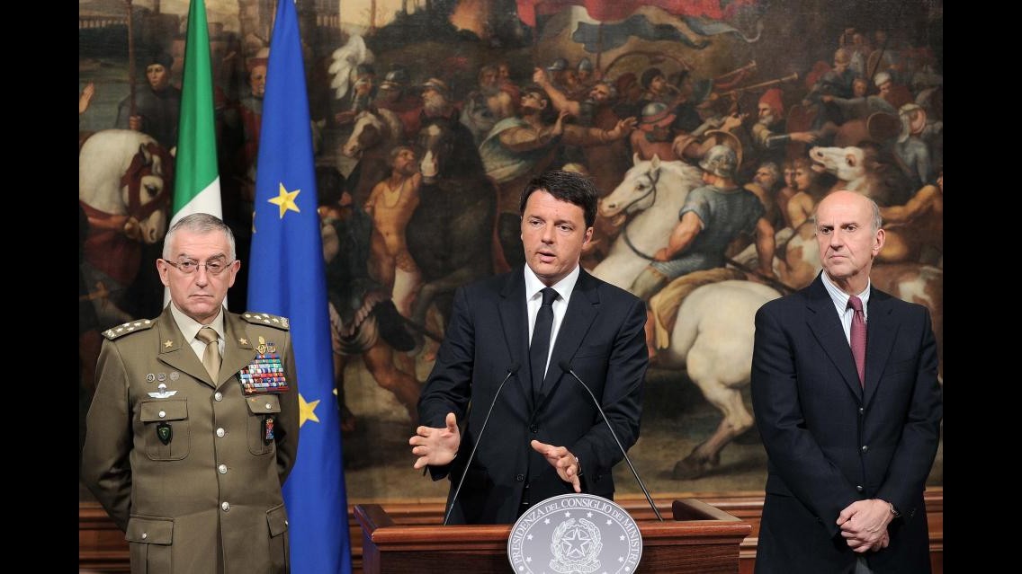 Sbarchi, Renzi chiede vertice straordinario Ue in settimana
