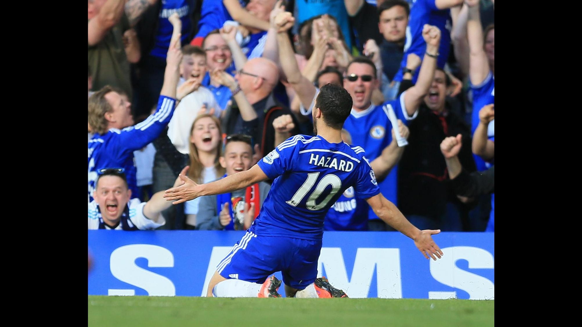 Premier League, Hazard stende Manchester Utd, Chelsea vede titolo. Arsenal in finale Fa Cup