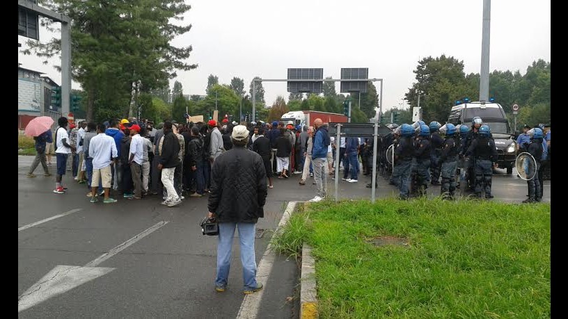 Conclusa protesta dei profughi del campo di Bresso: avevano occupato la strada