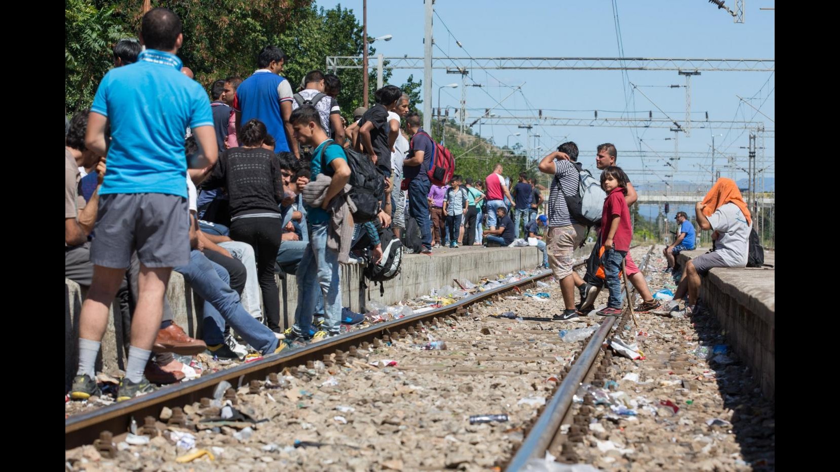 Macedonia, Serbia: Primo gruppo di 200 migranti ha passato confine