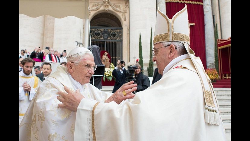 Vaticano, oggi compleanno Benedetto XVI, Papa: Auguri gioia e felicità