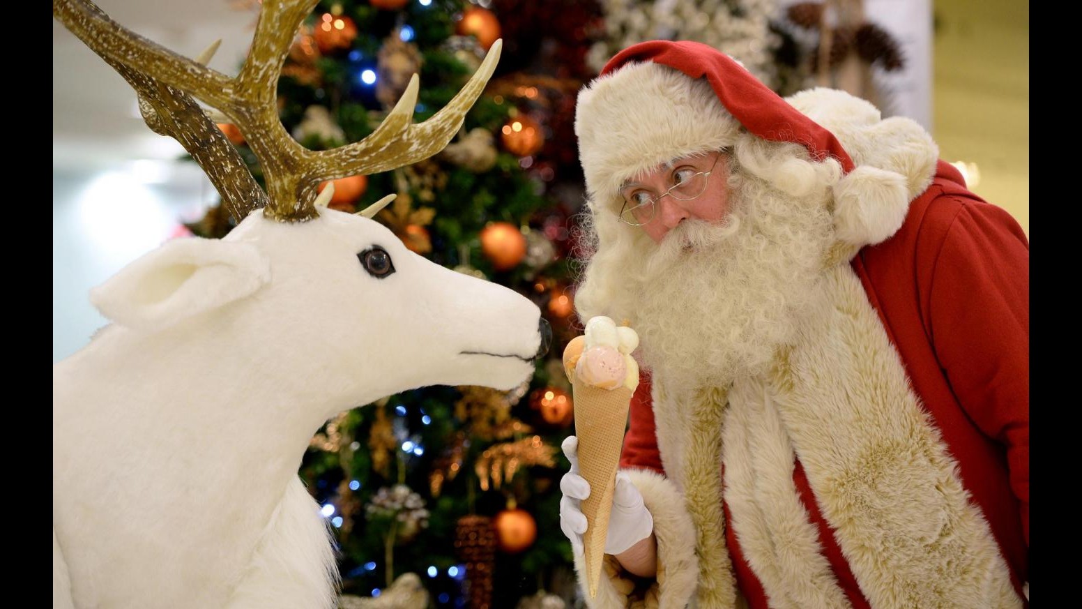 Babbo Natale rischia il default: 200mila euro di arretrati