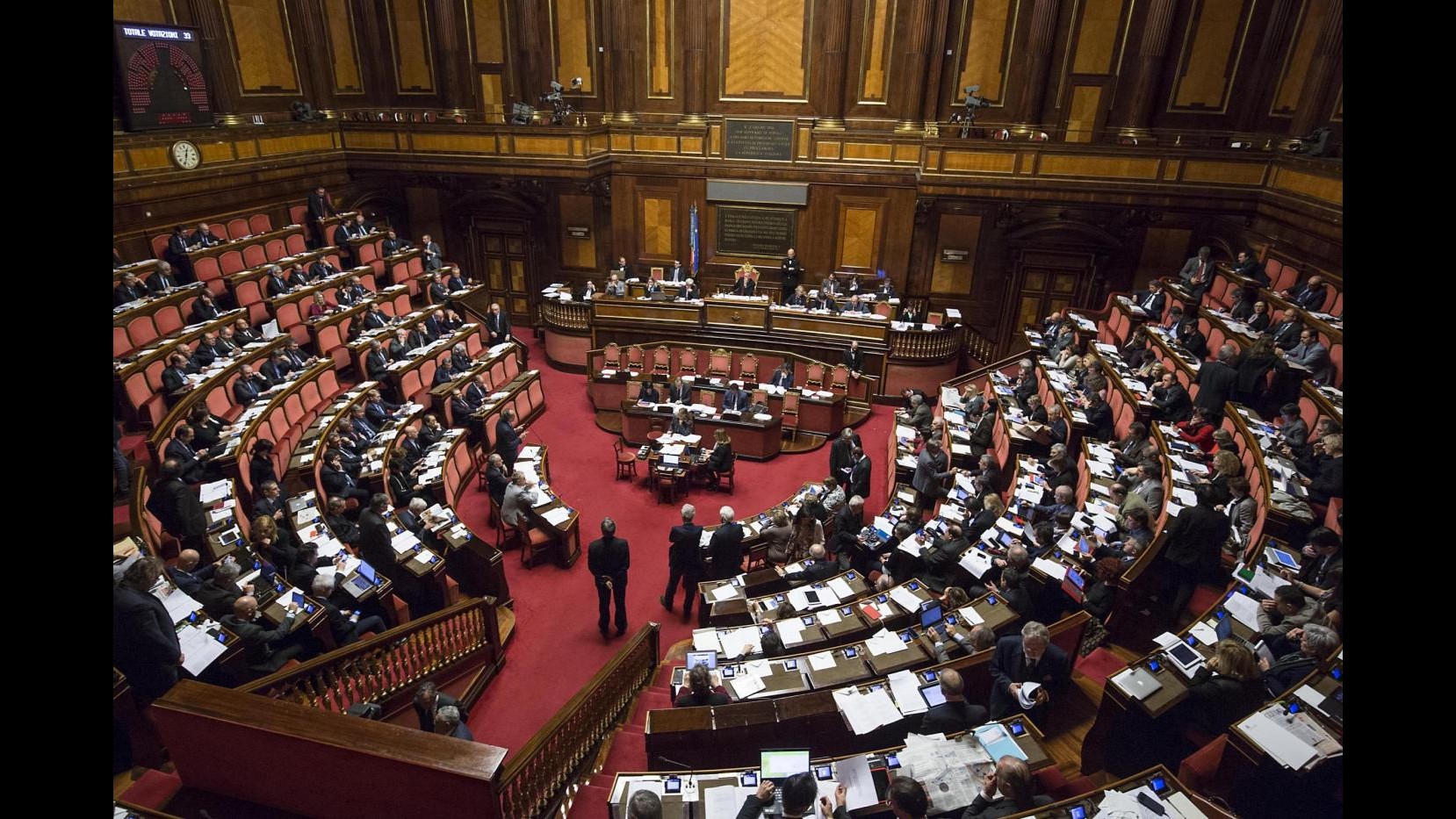 Terrorismo, via libera a decreto: Stretta su foreign fighters e web