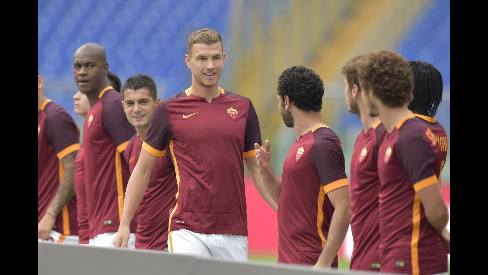 Serie A al via, tutti a caccia della Juve. Subito in campo le romane