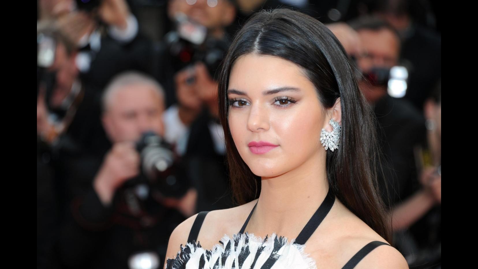 Kendal Jenner: La dieta? Se non mangio mi viene da piangere-rpt-