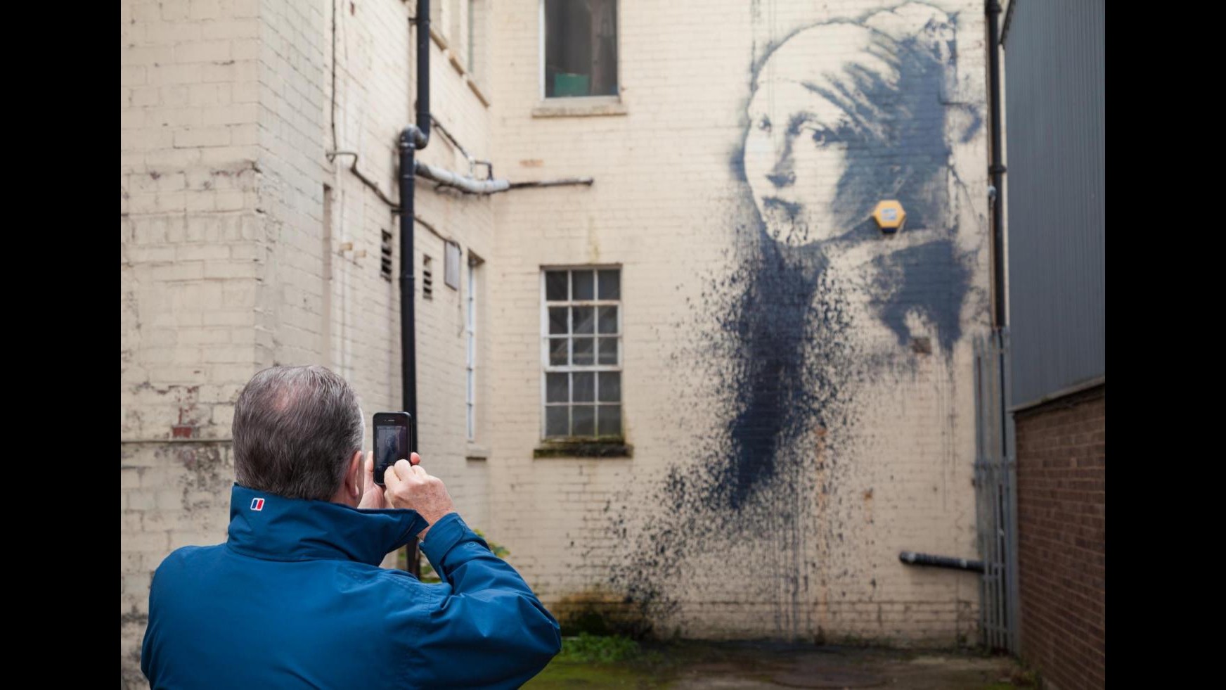 Parco di Banksy apre il 23 agosto, in crash il sito dei biglietti