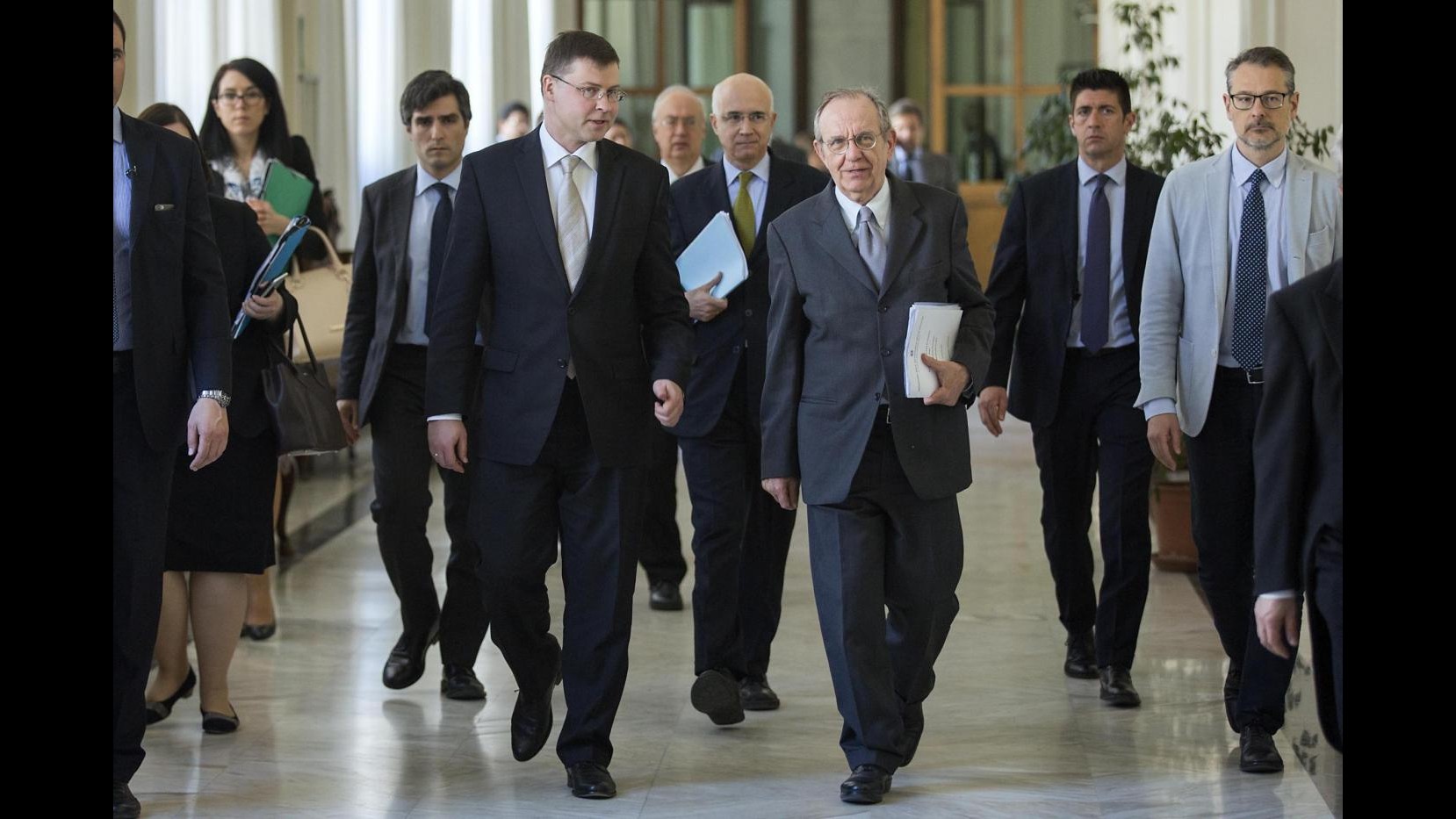 Ue, Padoan incontra Dombrovskis: Identità vedute su azione Governo