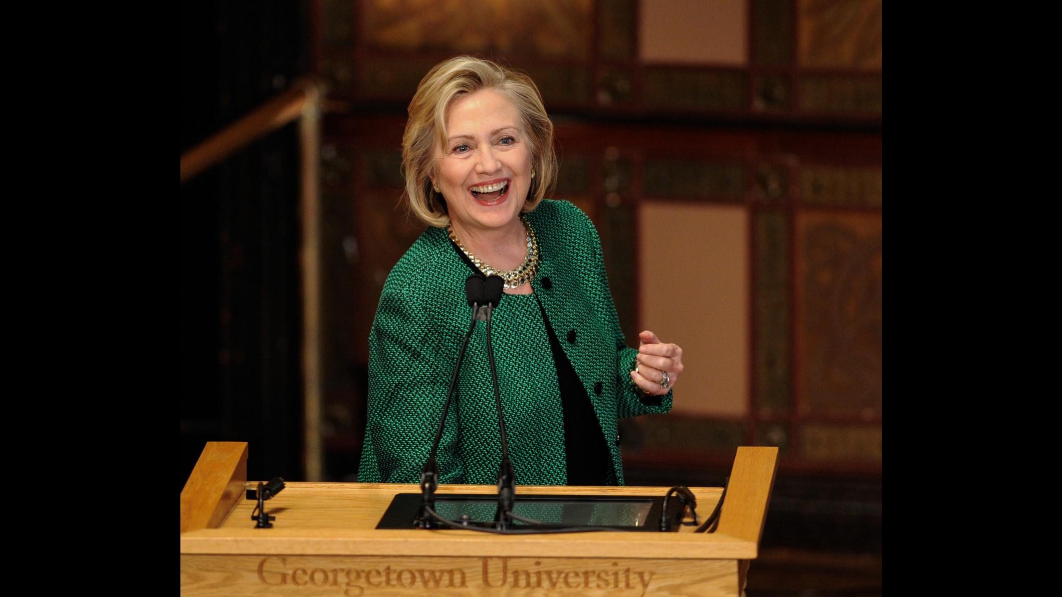 Usa 2016, Hillary Clinton lascia cda Fondazione di famiglia