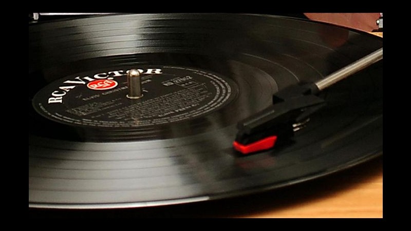 Il ritorno del disco: il Regno Unito lancia la classifica dei vinili più venduti