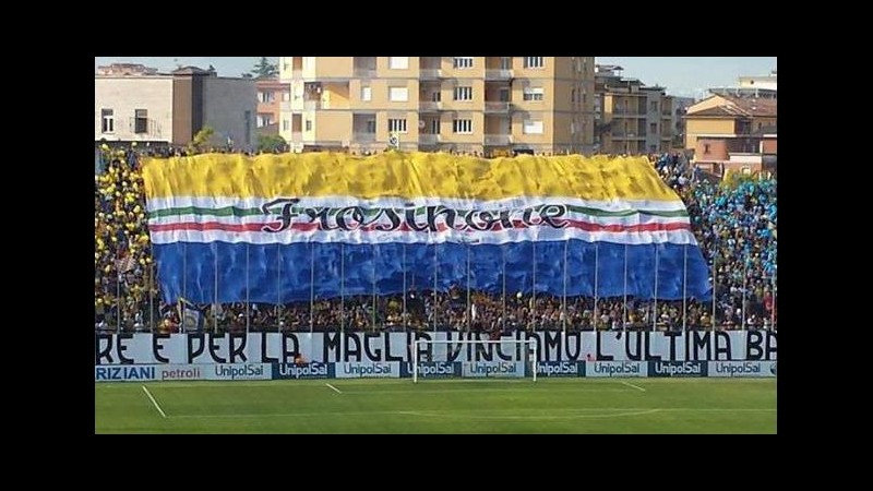 Frosinone all’esordio, sperando di calciare la crisi ciociara