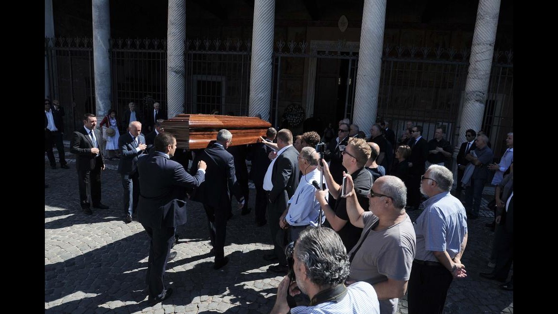 I funerali di Donato Bruno riuniscono Fi: il Cavaliere pensa a nuovi ingressi