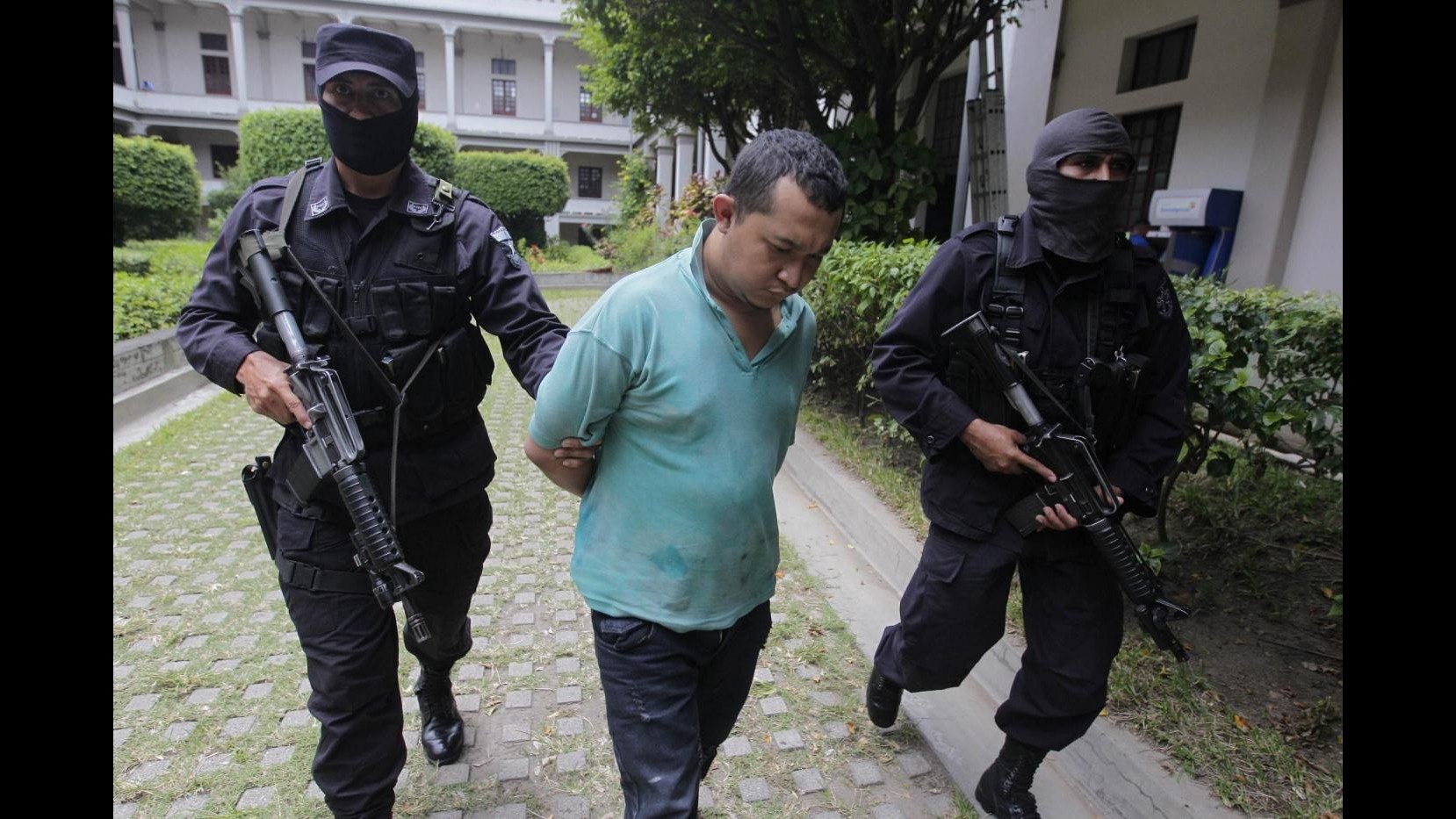 El Salvador, escalation guerra tra gang: 125 omicidi in tre giorni